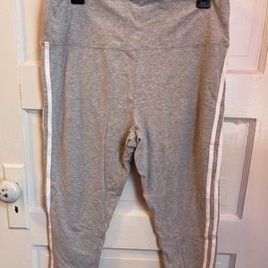 Gray leggings